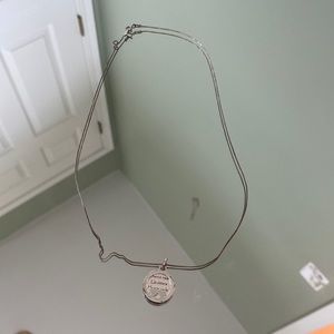 Sisters necklace